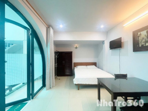 Cho thuê studio ban công lớn Q1, gần công viên Lê Văn Tám, vòng xoay Điện Biên Phủ, chợ Tân Định, nhà thờ Tân Đinh,....