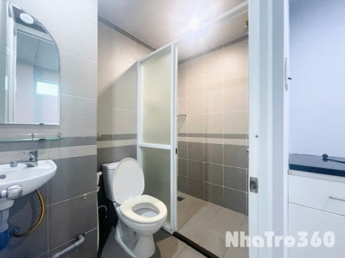 Cho thuê studio ban công lớn Q1, gần công viên Lê Văn Tám, vòng xoay Điện Biên Phủ, chợ Tân Định, nhà thờ Tân Đinh,....