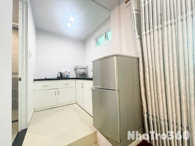 Cho thuê studio ban công lớn Q1, gần công viên Lê Văn Tám, vòng xoay Điện Biên Phủ, chợ Tân Định, nhà thờ Tân Đinh,....