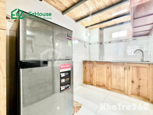 Phòng gác kệ máy lạnh