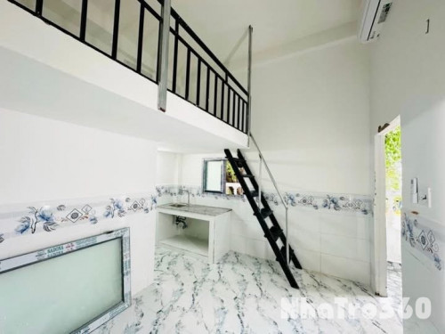 PHÒNG MỚI - BAN CÔNG - CỬA SỔ LỚN THOÁNG MÁT