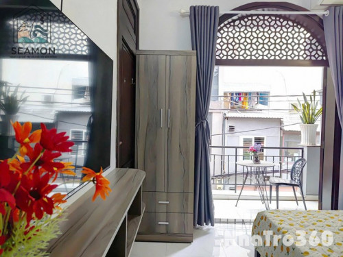Cho thuê căn hộ ban công, Q1, Đường Nguyễn Bỉnh Khiêm, gần ĐH Y Dược, Thảo Cầm Viên, Cầu Thị Nghè