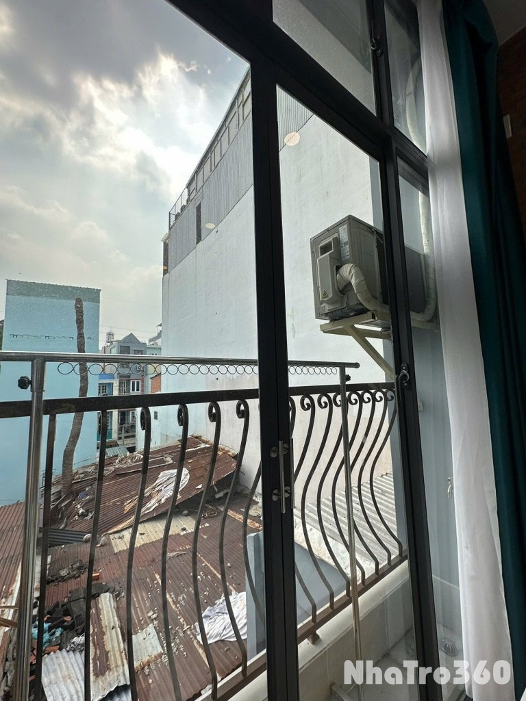 Cho Thuê Căn Hộ Full Nội Thất Ban Công Thang Máy