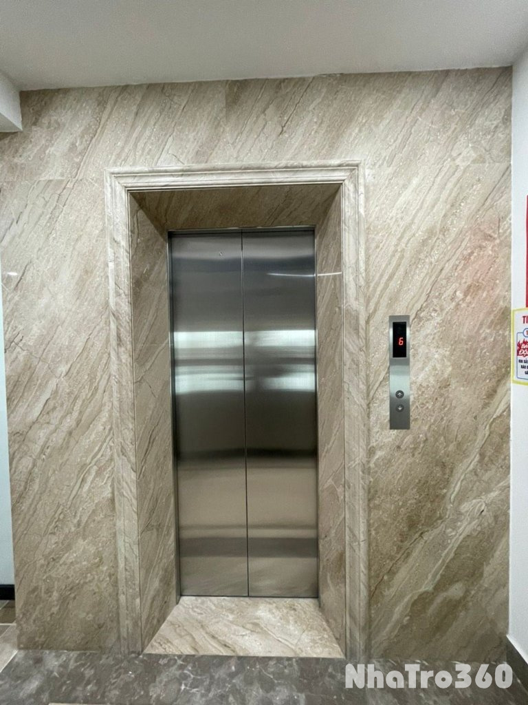 Cho thuê Nhà mới, thang máy, 97m2_ 5T; vỉa hè, Hoàng Quốc Việt-31 Tr