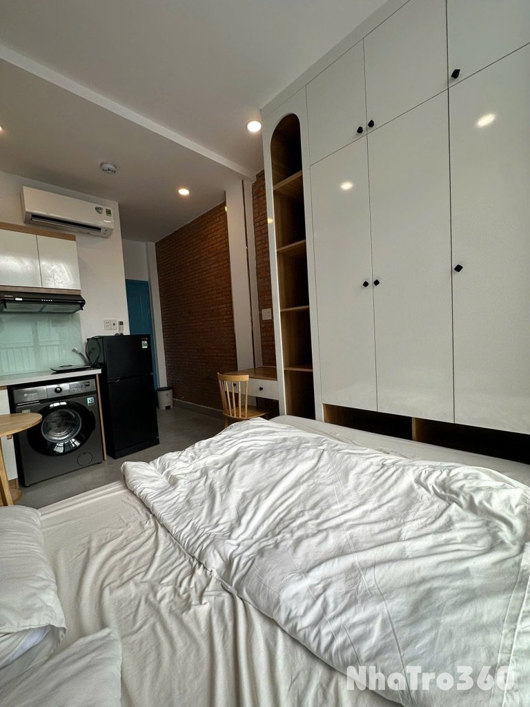 Cho Thuê Căn Hộ Full Nội Thất Ban Công Thang Máy