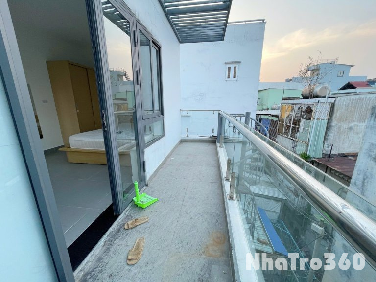 CĂN HỘ DỊCH VỤ QUẬN 4 - Gần cầu Kênh Tẻ- Đại học Luật- ĐH Tôn Đức Thắng