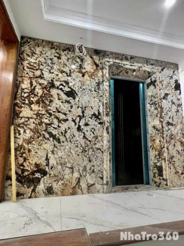 Cho thuê Nhà VP, Nhà Hàng, KD, Đội Cấn; vỉa hè 101m2* 4T- 30 Tr