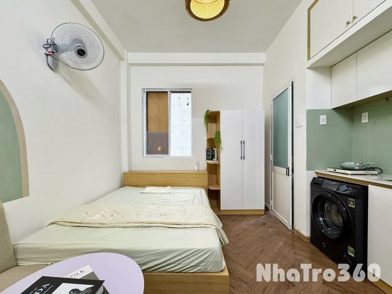 Cho thuê căn hộ Q1, Đường Lý Tự Trọng, gần Công Viên Tao Đàn, Chợ Bến Thành, Dinh Độc Lập