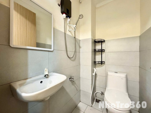 Cho thuê căn hộ Q1, Đường Lý Tự Trọng, gần Công Viên Tao Đàn, Chợ Bến Thành, Dinh Độc Lập