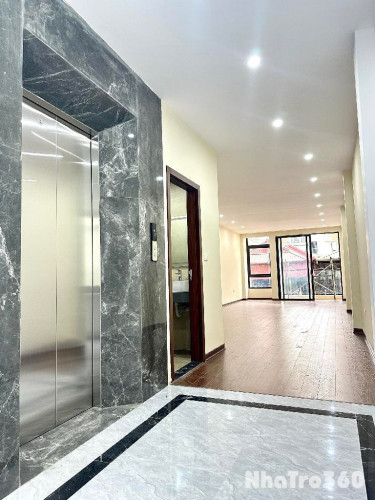 Mình cho thuê nhà mới, hai mặt tiền, Thụy Khuê, 111m2x 4T vỉa hè 30 Tr