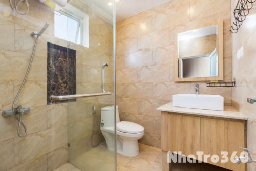 CĂN HỘ STUDIO CÓ CỬ SỔ GẦN CÔNG VIÊN HOÀNG VĂN THỤ