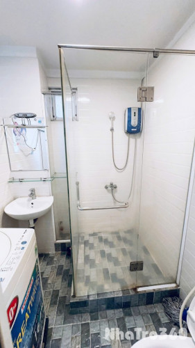 Cho thuê studio full cửa sổ, mặt tiền Bến Vân Đồn ngay cầu Calmette, Đh Luật, Đh Nguyễn Tất Thành, cầu Khánh Hội,...