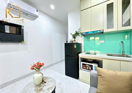 Cho thuê CCMN khép kín 1pk+1pn ban công siêu thoáng tại ngõ 45 Cự Lộc - Thanh Xuân