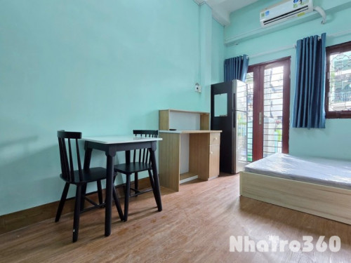 Full nt, máy giặt riêng, ban công, tách bếp