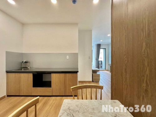 Studio ban công tách bếp, ngay chợ Xóm Chiếu, Đh Luật, Đh Nguyễn Tất Thành, cầu Nguyễn Văn Cừ,...