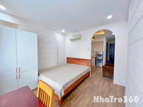 Căn hộ 1pn rộng 40m2 cửa sổ lớn gần ga t3