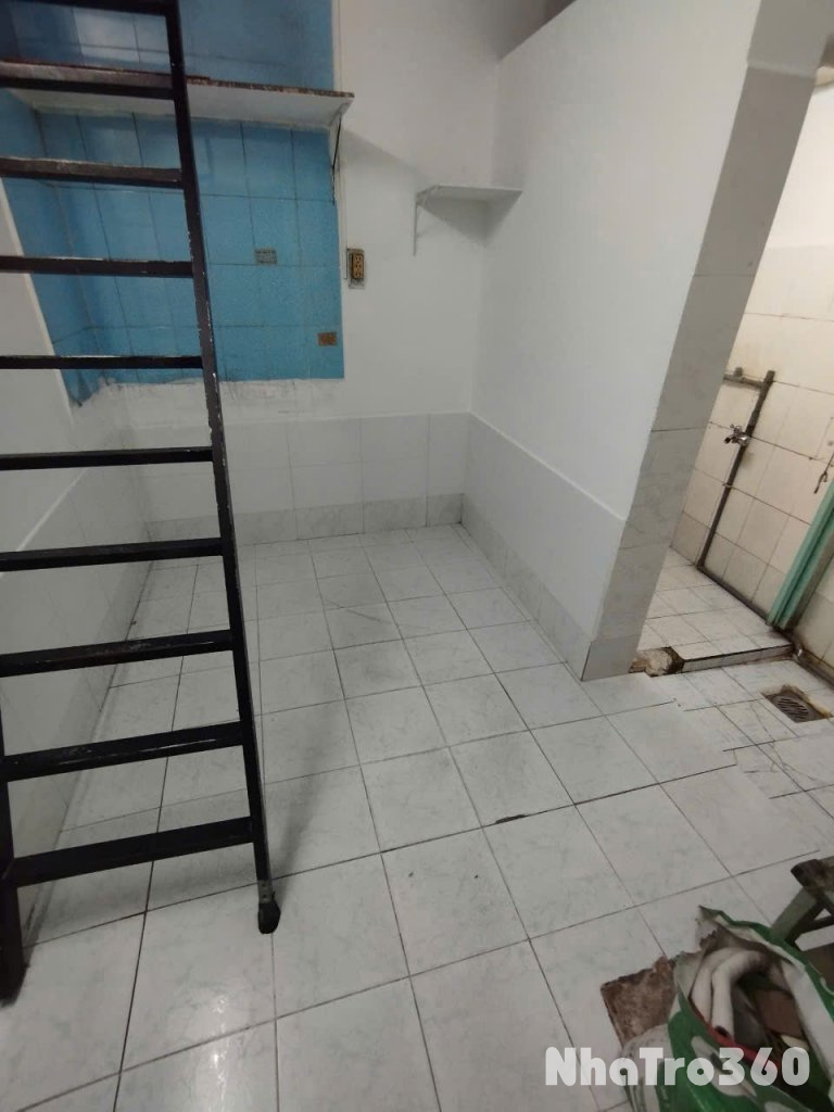 CHO THUÊ NGUYÊN CĂN NHÀ NHỎ NGUYỄN CƯ TRINH (Q.1 CŨ) GIÁ 3 TRIỆU 700.