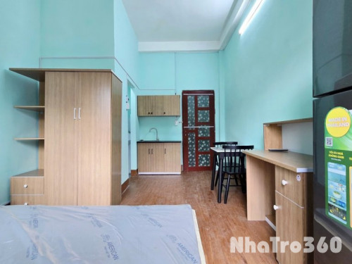 Full nt, máy giặt riêng, ban công, tách bếp