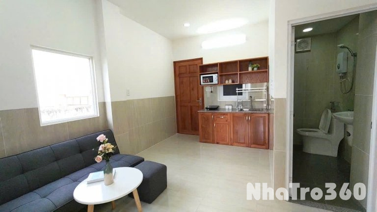 Cho thuê căn hộ 2PN, ban công, Q4, Đường Lê Văn Linh, gần ĐH Luật, ĐH Nguyễn Tất Thành, Chợ Xóm Chiếu