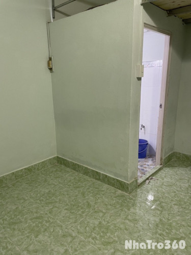 Nhà cho thuê 15m2, có gác, sân rộng rãi giá rẻ