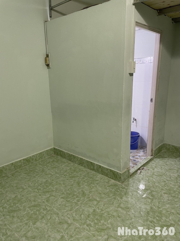 Nhà cho thuê 15m2, có gác, sân rộng rãi giá rẻ