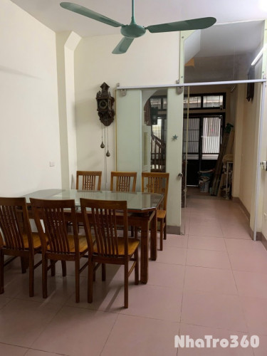 Cho thuê nhà riêng 4 tầng x 35m2 Xuân Đỉnh, 4PN, 3 WC, 12 triệu/tháng
