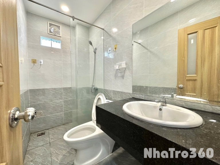 STUDIO BAN CÔNG QUẬN TÂN BÌNH GẦN NHÀ GA T3