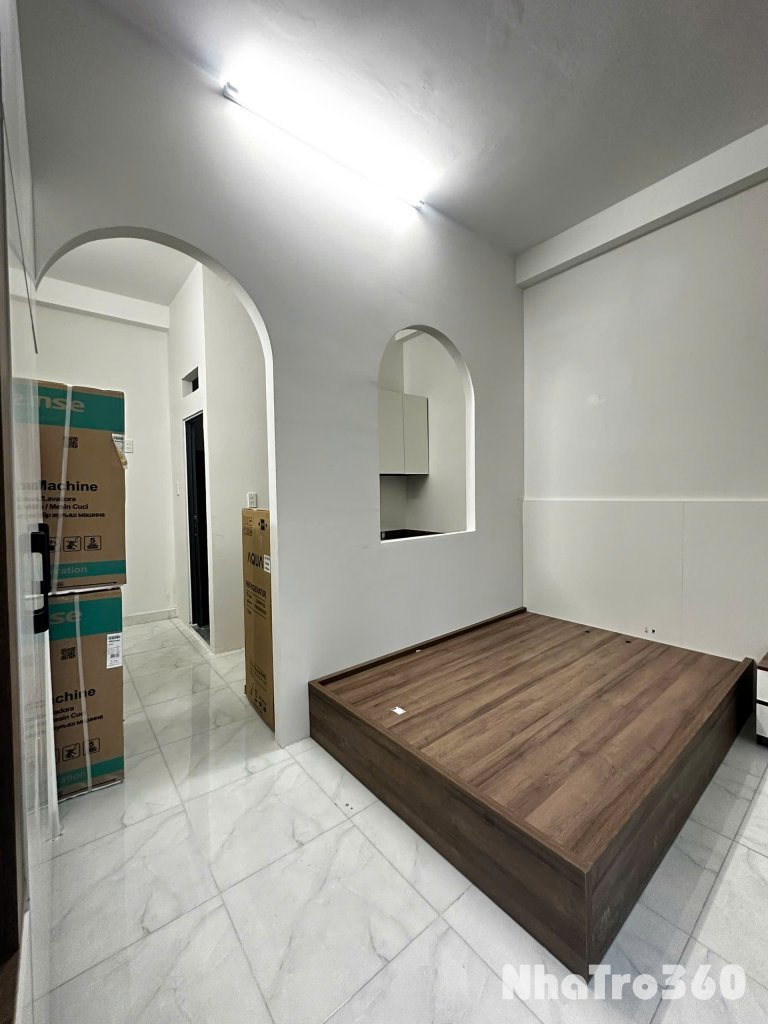 Studio ban công tách bếp gần Đh Luật, Đh Nguyễn Tất Thành, cầu Tân Thuận, chợ 200,...
