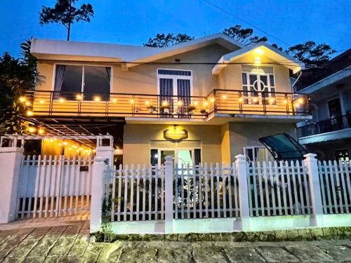 Cho thuê Villa nguyên căn 4 phòng ngủ view thung lũng sân đậu ô tô Khe Sanh phường 10 Đà Lạt giá 15 triệu