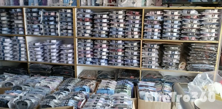 SANG NHƯỢNG CỬA HÀNG THỜI TRANG NAM CAO CẤP VIỆT TIẾN TẠI TÂN BÌNH