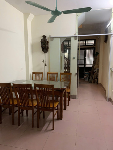 Cho thuê nhà riêng 4 tầng x 35m2 Xuân Đỉnh, 4PN, 3 WC, 12 triệu/tháng