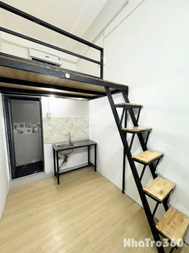 PHÒNG GIÁ RẺ CÓ MÁY LẠNH GÁC CAO