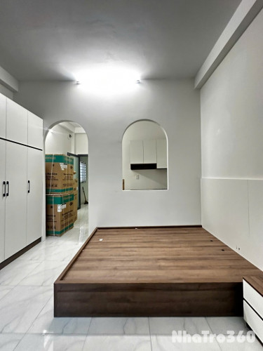 Studio ban công tách bếp gần Đh Luật, Đh Nguyễn Tất Thành, cầu Tân Thuận, chợ 200,...