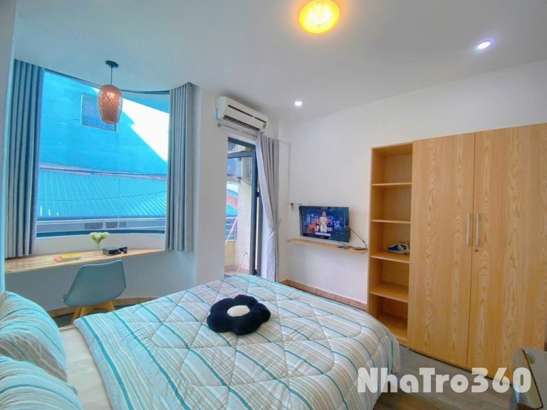 Cho thuê căn hộ quận 1 ban công gần chợ Bến Thành