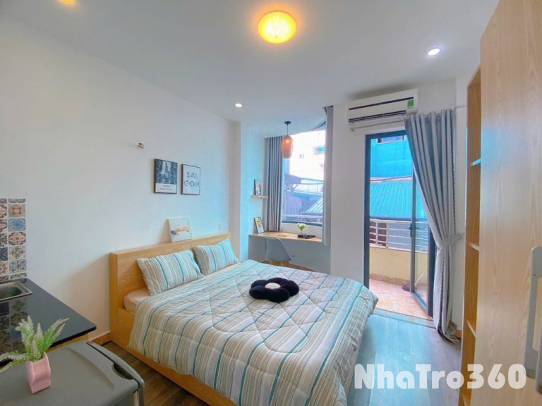 Cho thuê căn hộ quận 1 ban công gần chợ Bến Thành