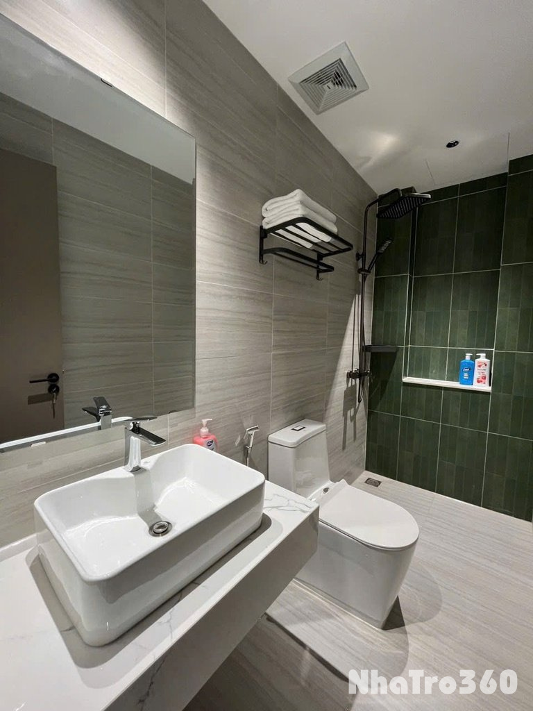 CHO THUÊ PHÒNG TRỌ CÓ BAN CÔNG RỘNG GẦN NHÀ GA T3