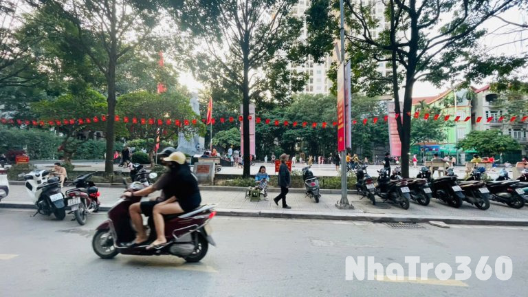 Cho thuê nhà tập thể tầng 1 Lương Khánh Thiện, 65m² Ô tô đỗ cửa ngày đêm, 7 Triệu