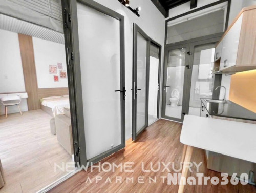 STUDIO CÓ BAN CÔNG CỬA SỔ LỚN GẦN ETOWN,Q.TÂN BÌNH