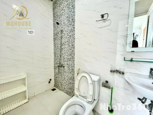 Cho thuê căn hộ Quận 1, gần chợ Tân Định, cầu Bông