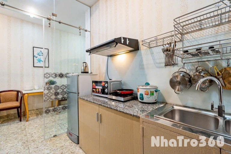 Căn hộ full nội thất tách bếp Q1 gần chợ Bến Thành
