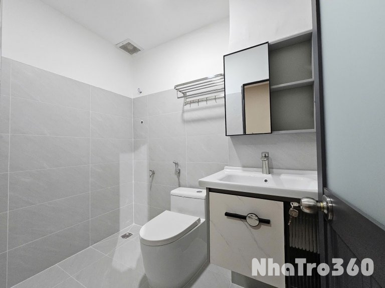 Căn hộ 1PN, ban công, tách bếp. Gần Đh Luật, Đh Nguyễn Tất Thành, cầu Ông Lãnh, cầu Calmette,...