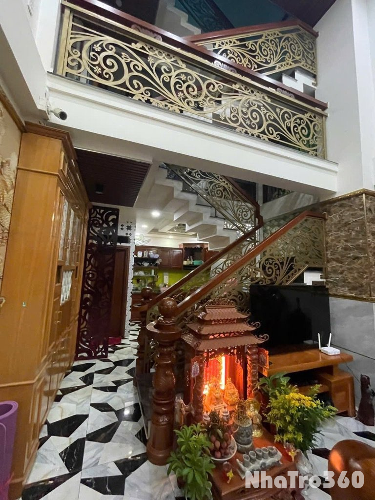 Cho thuê nhà nguyên căn hẻm thông xe hơi p15 tân