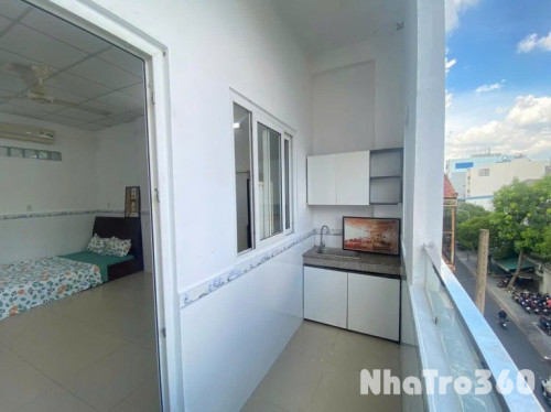 Studio ban công tách bếp rộng rãi, gần Vạn Hạnh Mall, Việt Nam Quốc Tự, Đh Huflit, Đh Bách Khoa,...   