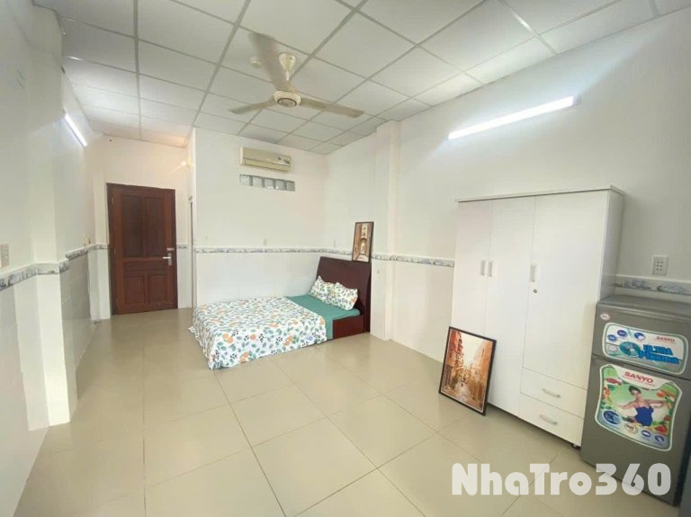 Studio ban công tách bếp rộng rãi, gần Vạn Hạnh Mall, Việt Nam Quốc Tự, Đh Huflit, Đh Bách Khoa,...   