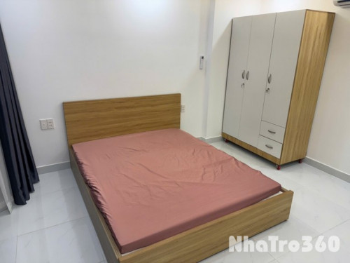 PHÒNG BAN CÔNG 30m2 QUẬN 10 ĐƯỜNG LÊ HỒNG PHONG