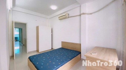 Cho thuê căn hộ ban công quận 1 gần chợ Bến Thành