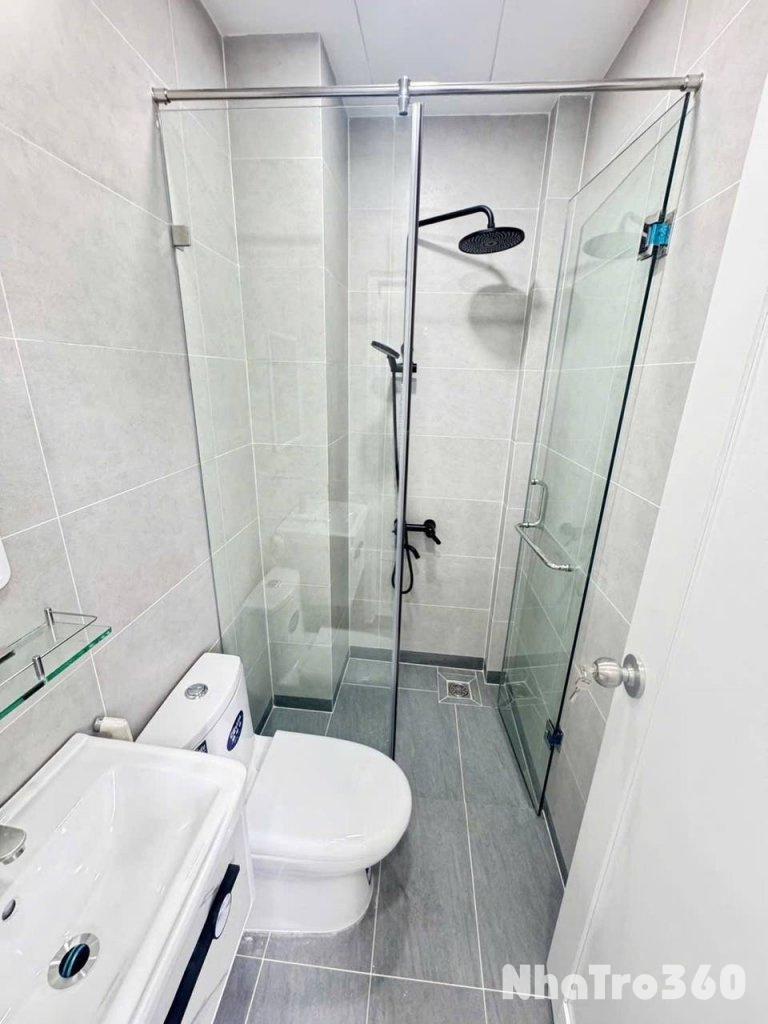 Cho thuê căn hộ ban công, Q1, Đường Nguyễn Trãi, gần ĐH Sài Gòn, Công Viên 23/9, Cầu Nguyễn Văn Cừ