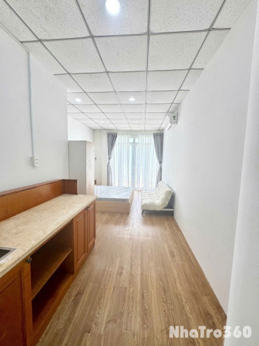 Studio ban công Q8 - gần Parcmall, cầu Nguyễn Văn Cừ, chợ Rạch Ông