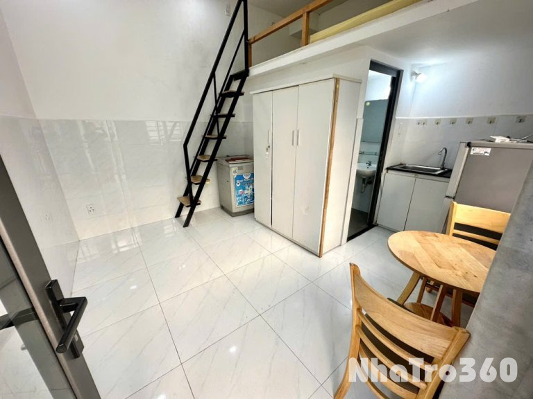 DUPLEX BAN CÔNG Ở TÂN BÌNH GẦN NHÀ GA T3