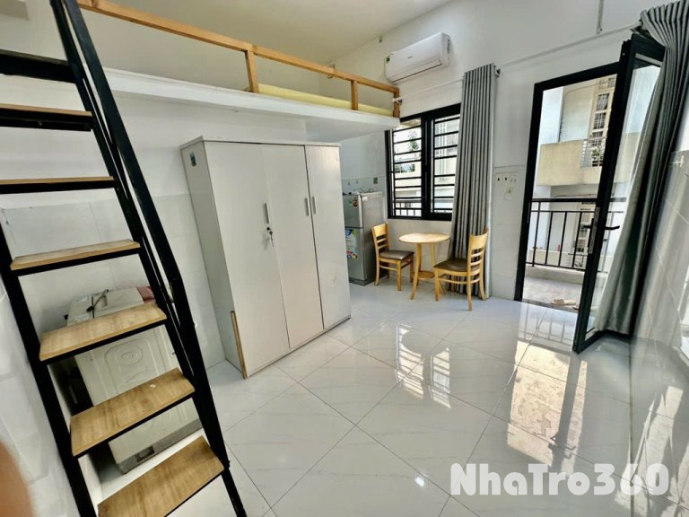 DUPLEX BAN CÔNG Ở TÂN BÌNH GẦN NHÀ GA T3